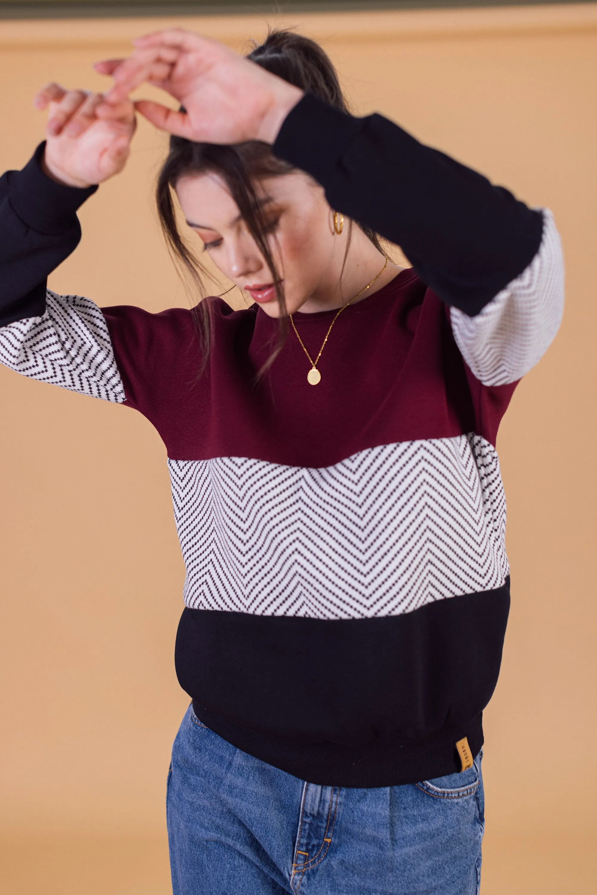 Sweater Mia Black, Herringbone and Burgundy