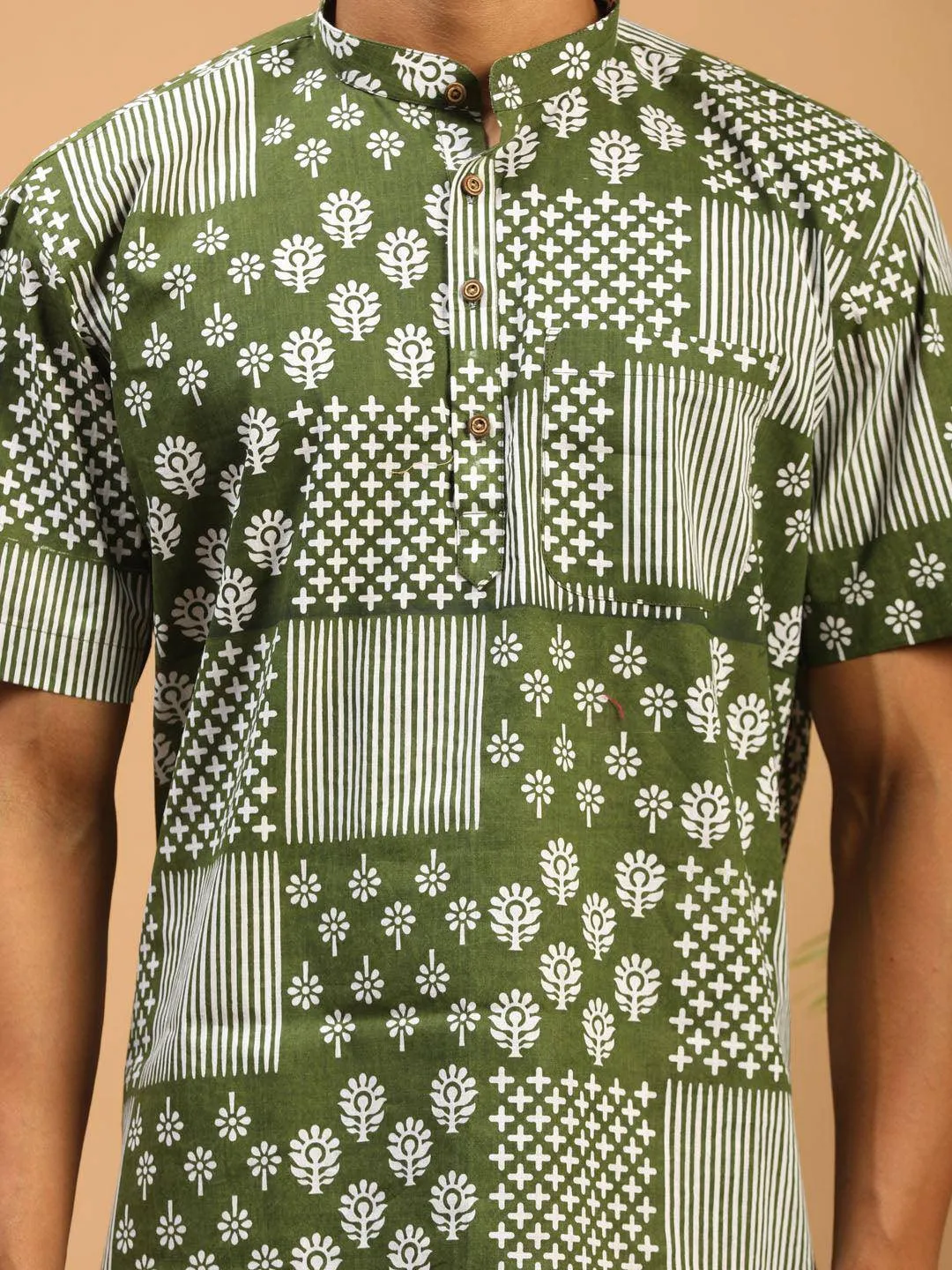 VASTRAMAY Men's Green Printed Cotton Kurta