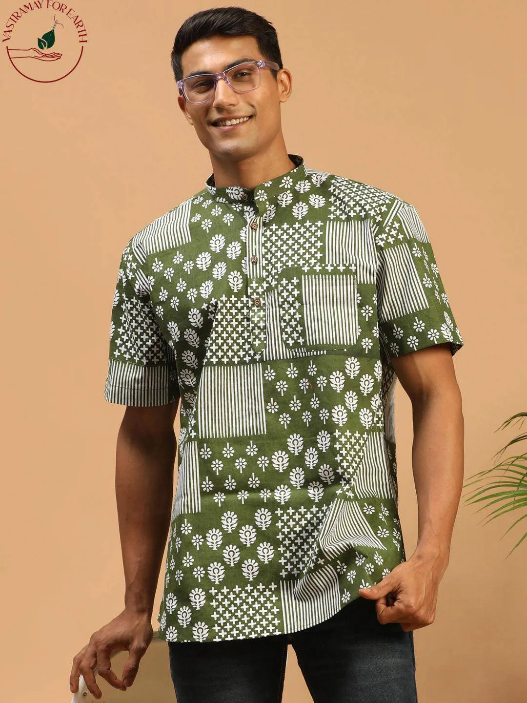 VASTRAMAY Men's Green Printed Cotton Kurta